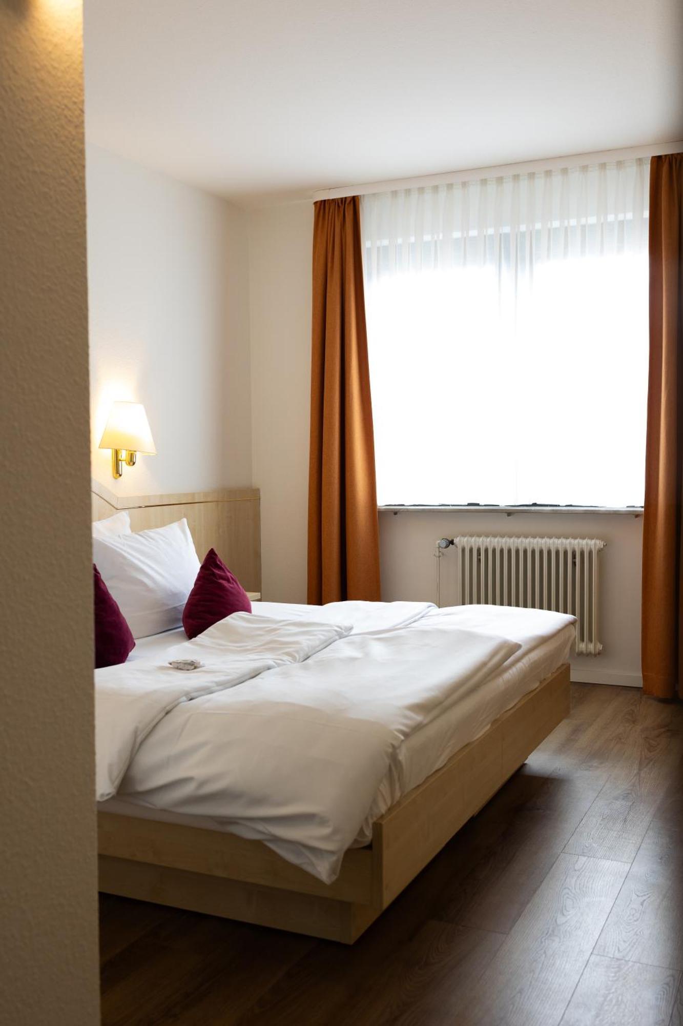 Hotel Kuebler Wendelstein Exteriör bild